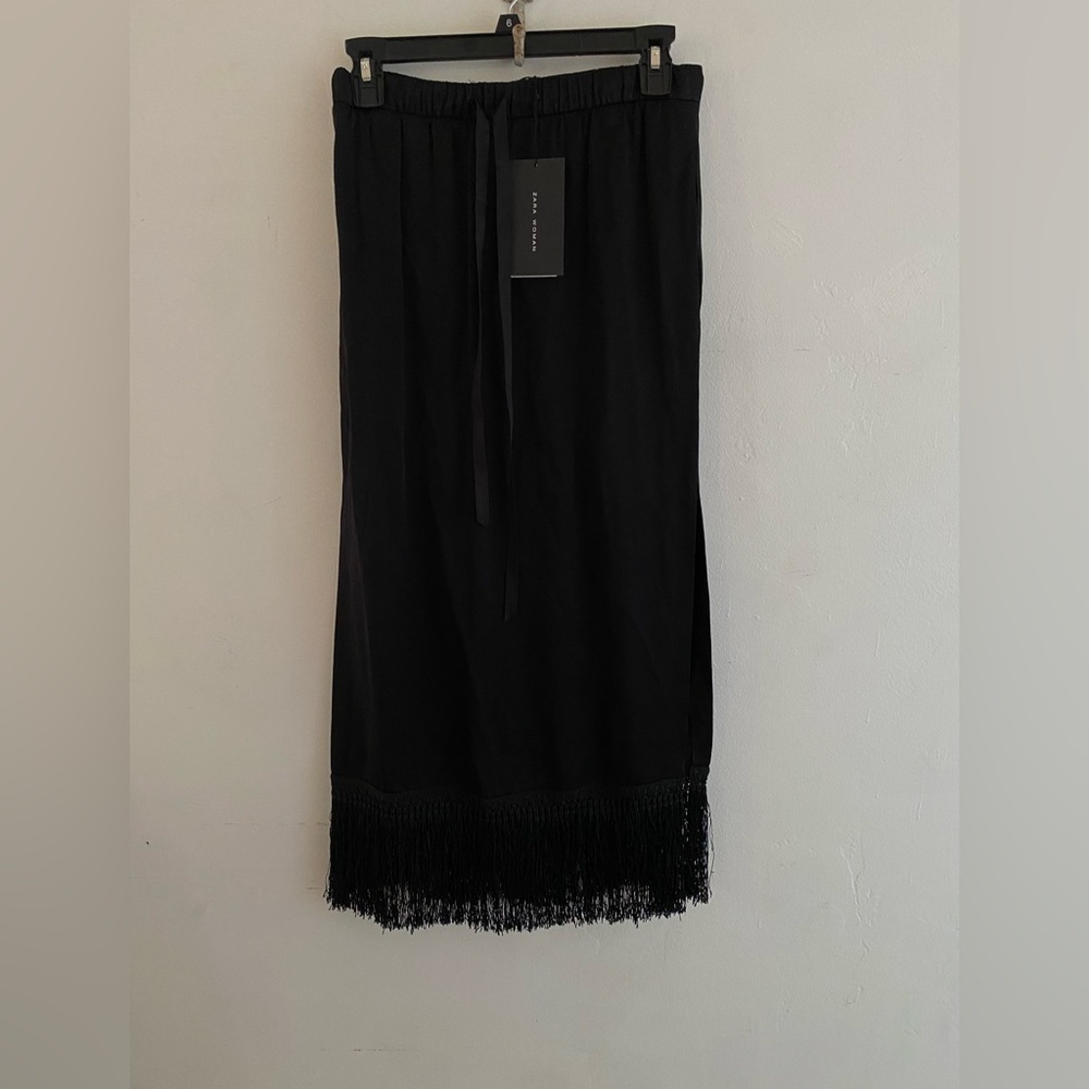 Zara Elegant Black Fringe Pencil Skirt size xs NWT Pockets and adjustable - Picture 2 of 7